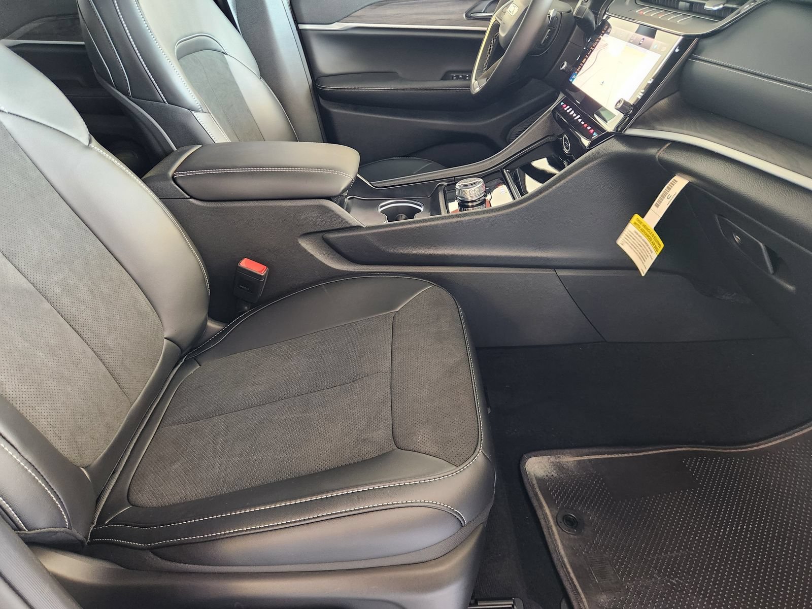 New 2026 Jeep Grand Cherokee Altitude RWD image 13