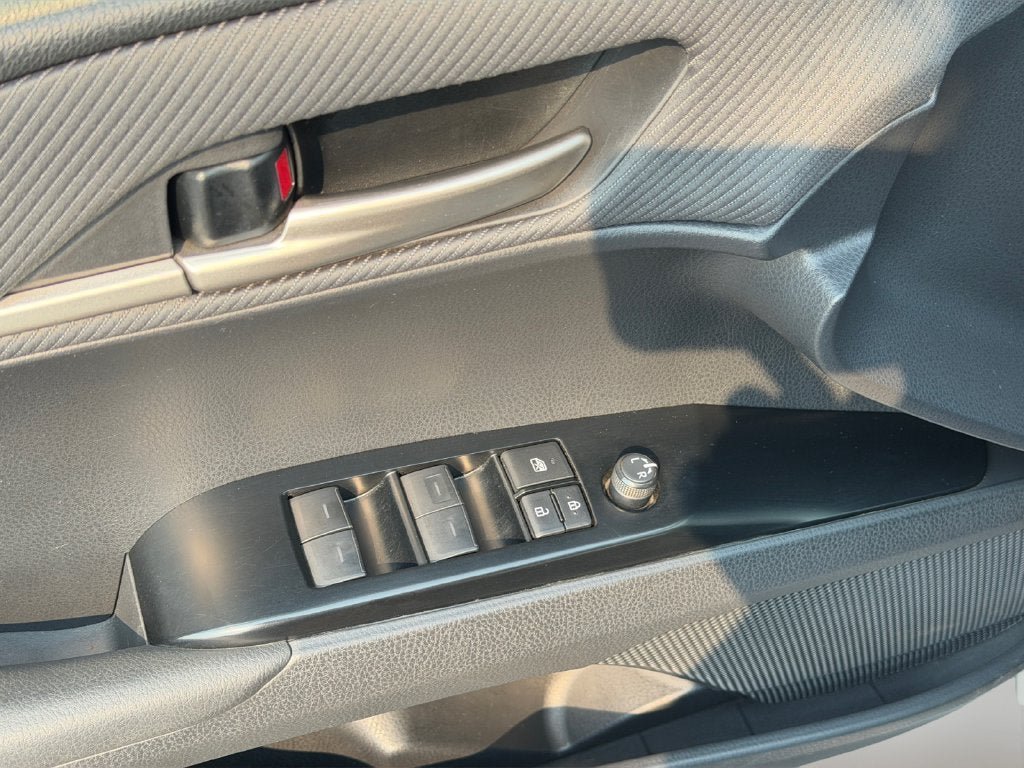 Used 2025 Toyota Camry SE FWD image 22