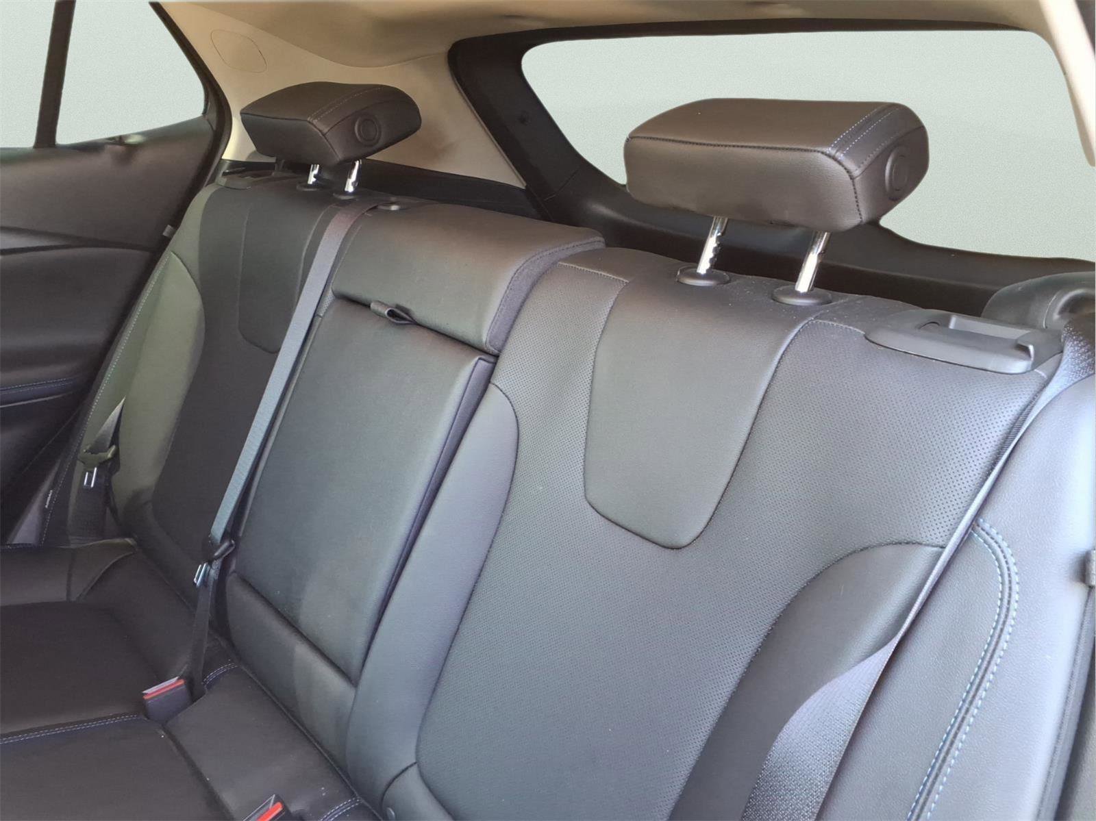 Used 2025 Buick Encore GX Sport Touring w/ Advanced Technology Package image 13