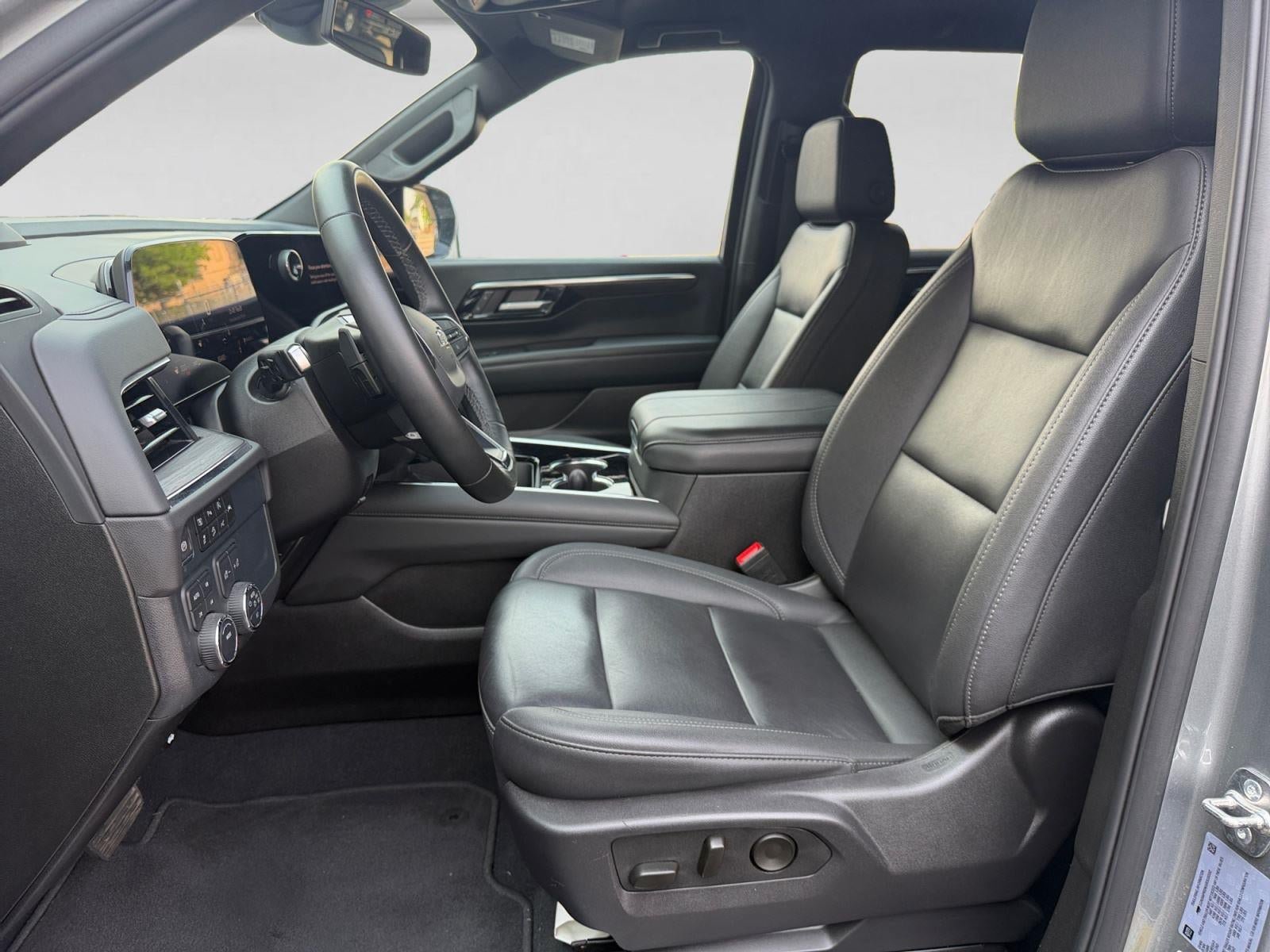 Used 2025 Chevrolet Tahoe Z71 AWD/4WD image 10