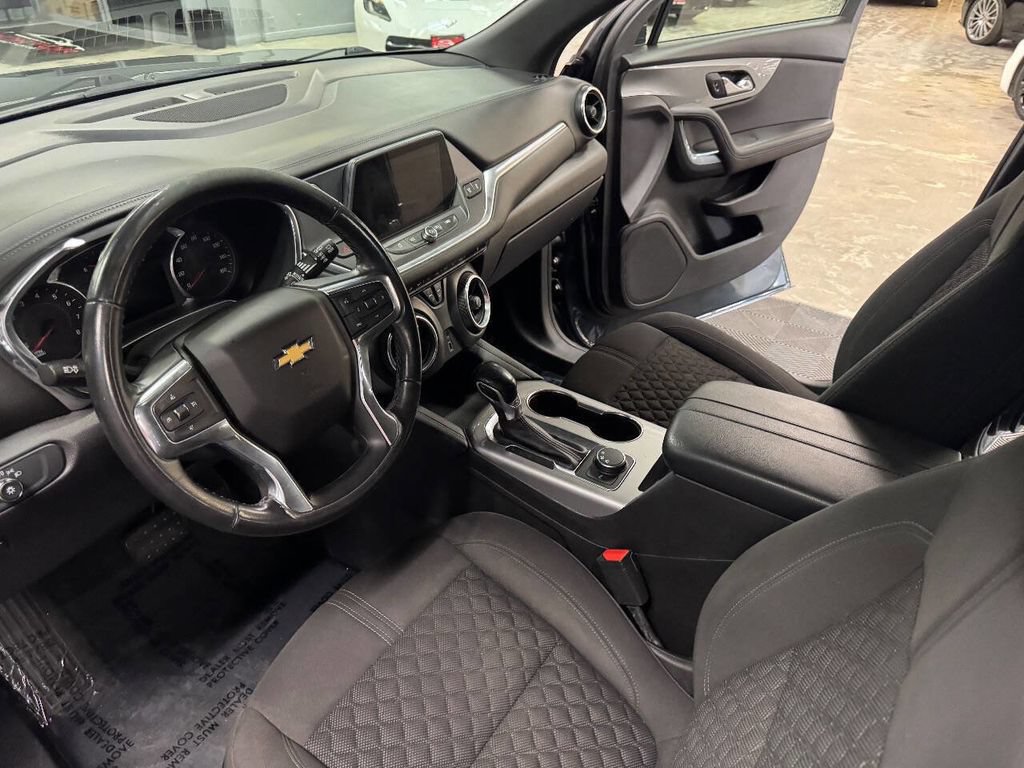 Used 2019 Chevrolet Blazer LT FWD image 35
