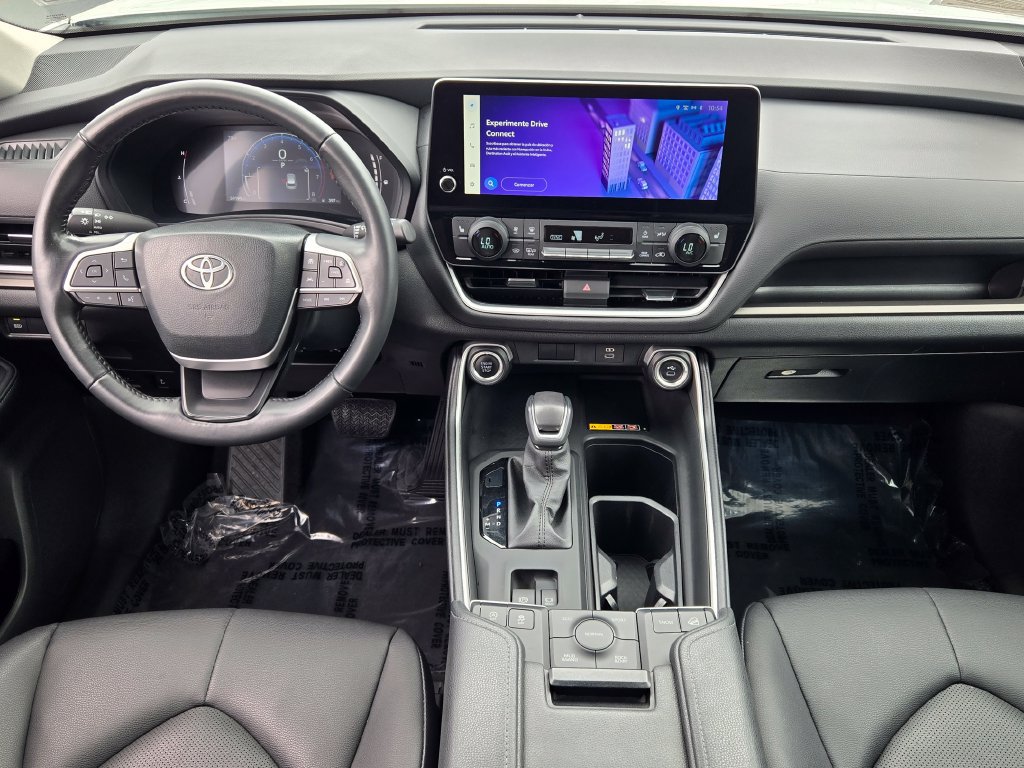 Used 2024 Toyota Grand Highlander AWD image 31
