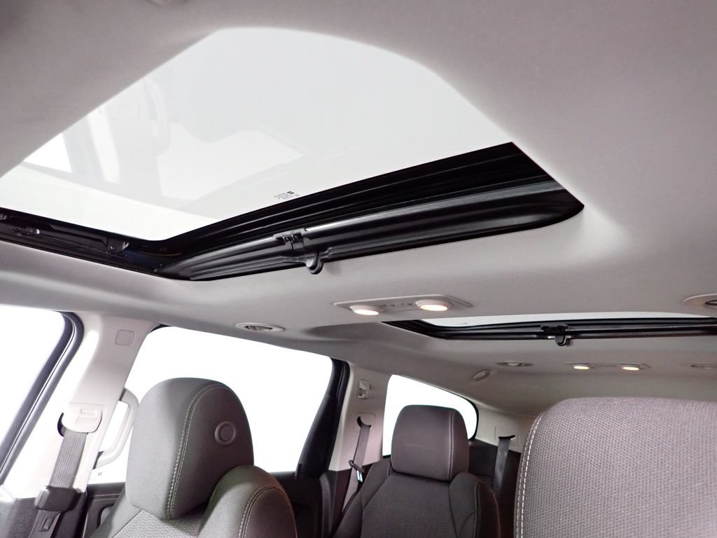 Used 2016 Chevrolet Traverse LT AWD/4WD image 9
