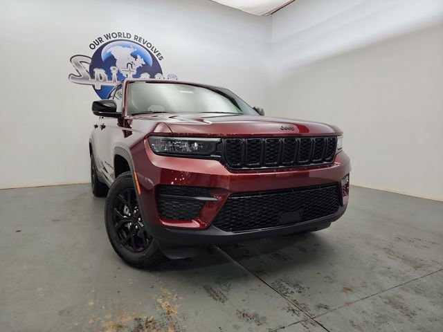 New 2025 Jeep Grand Cherokee Altitude image 4