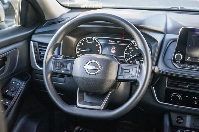 Used 2025 Nissan Rogue S image 16