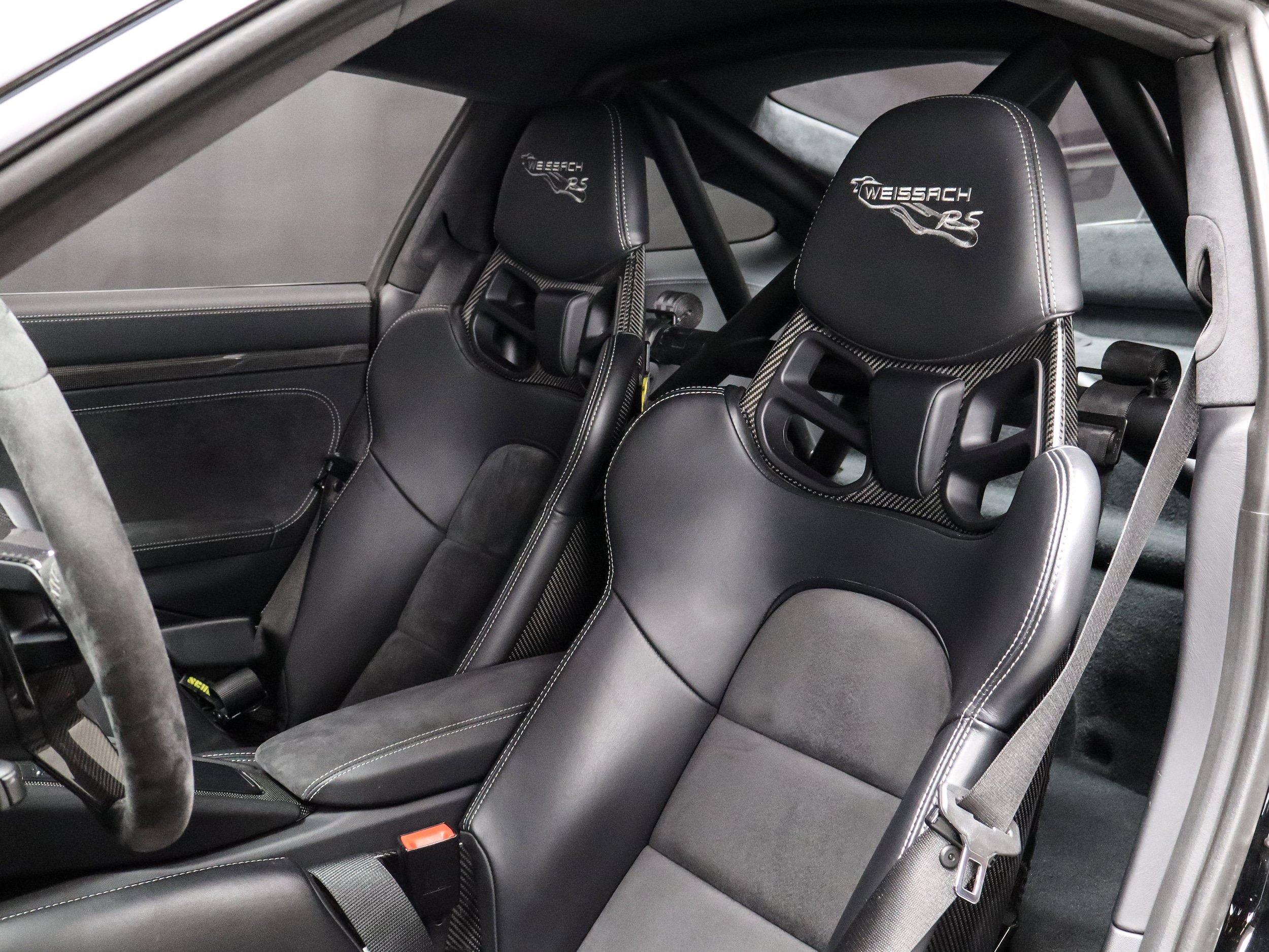 Certified 2018 Porsche 911 GT2 RS RWD image 28