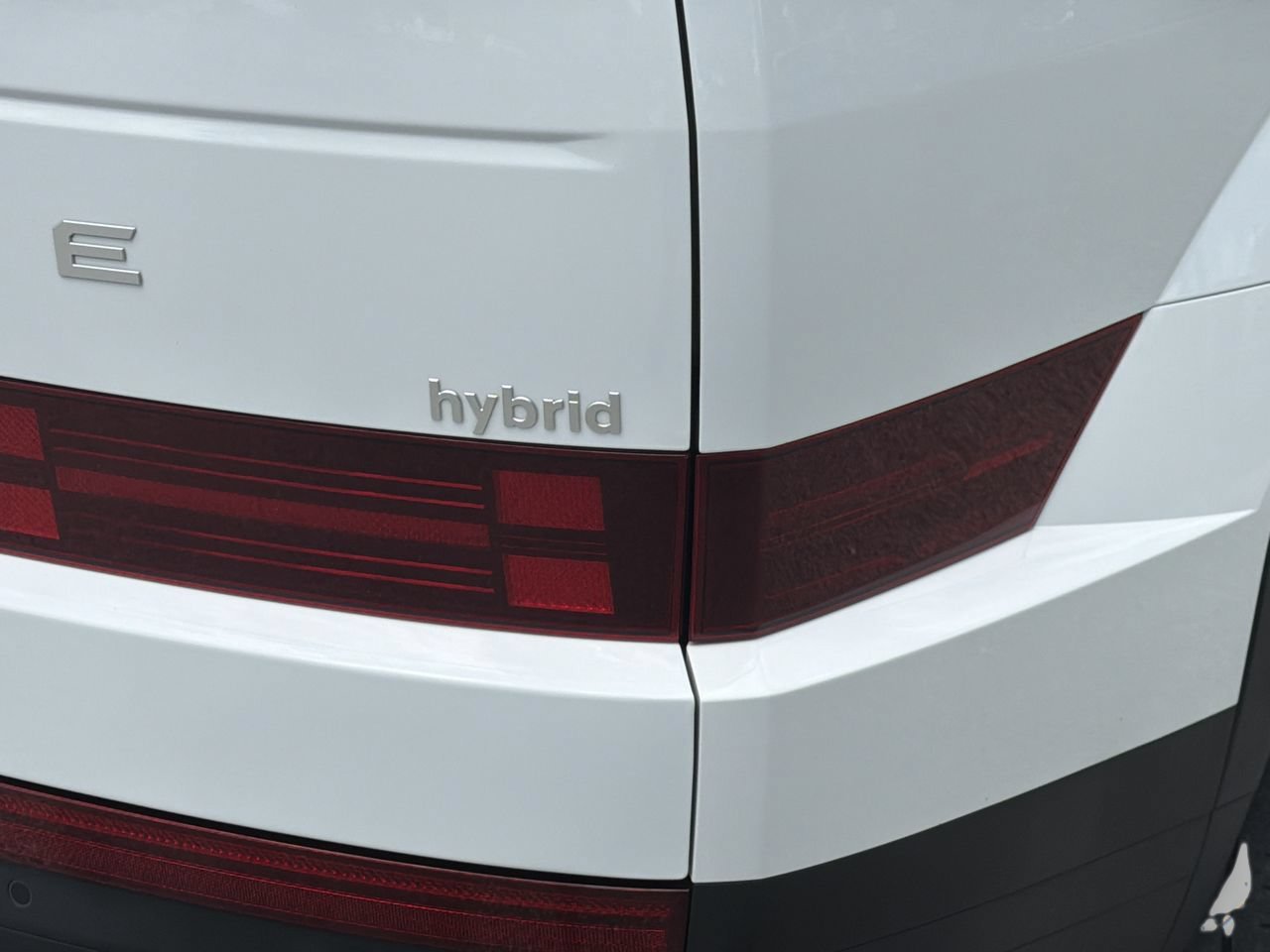 Used 2025 Hyundai Santa Fe SEL FWD image 7