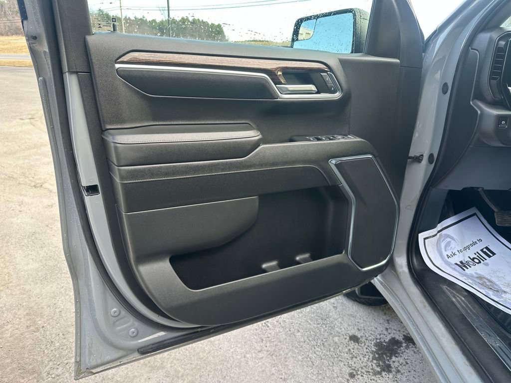 Used 2024 GMC Sierra 1500 Elevation image 10