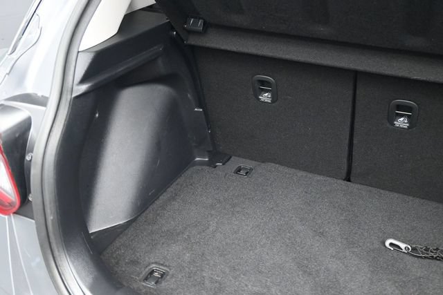 Used 2024 Hyundai Venue SEL FWD image 14