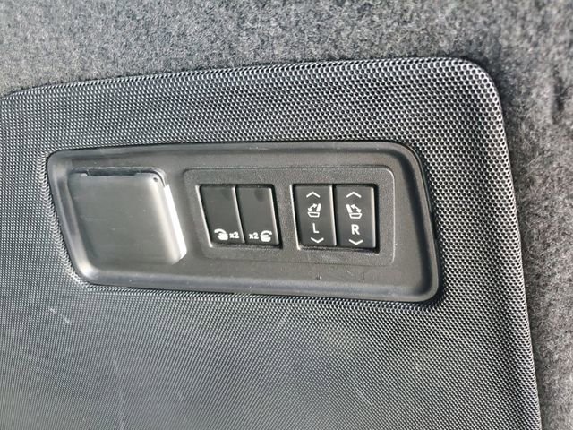 Used 2021 Cadillac Escalade Sport Platinum image 33