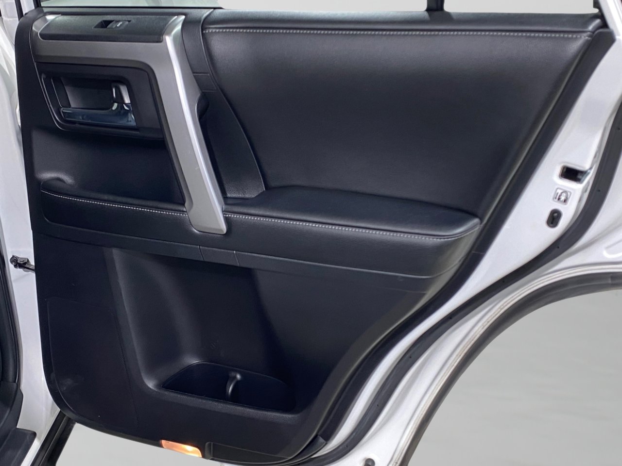 Used 2015 Toyota 4Runner SR5 Premium image 28