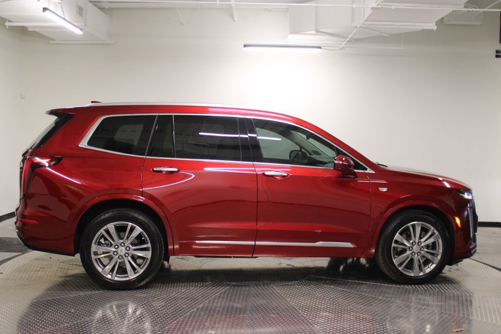 Used 2024 Cadillac XT6 Premium Luxury image 6