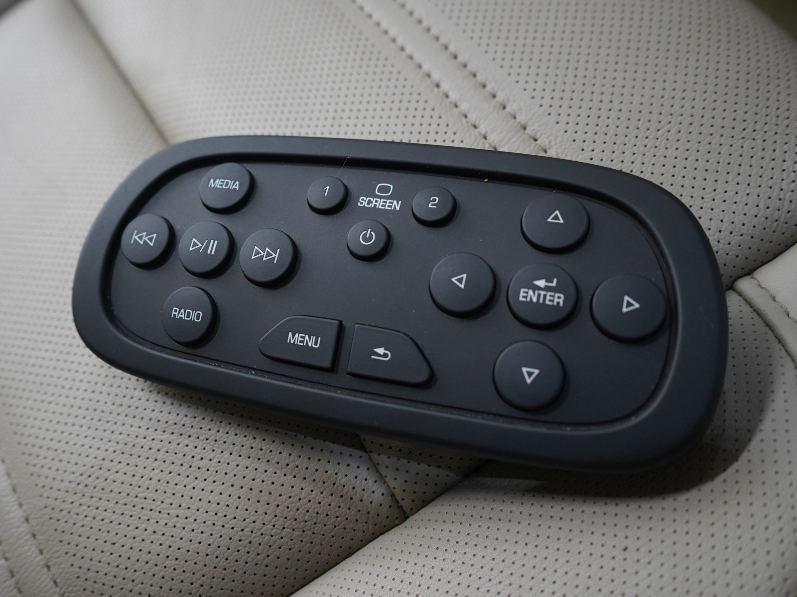 Used 2018 GMC Yukon Denali image 25