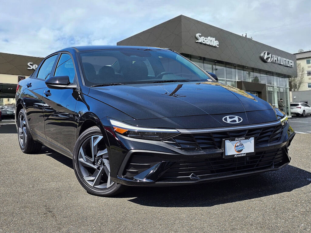 New 2025 Hyundai Elantra SEL
