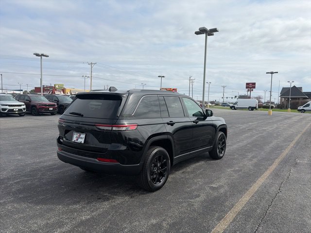 New 2026 Jeep Grand Cherokee Altitude AWD/4WD image 6