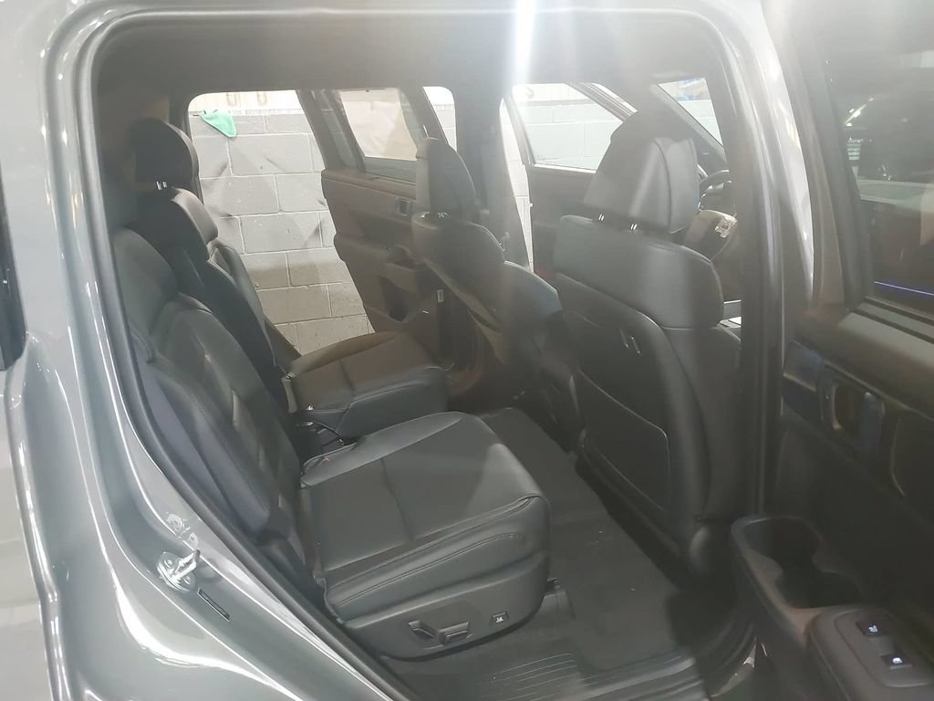 New 2027 Hyundai Santa Fe Calligraphy AWD/4WD image 11