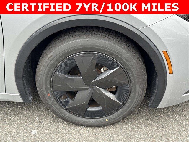 Used 2023 Toyota Prius LE image 7