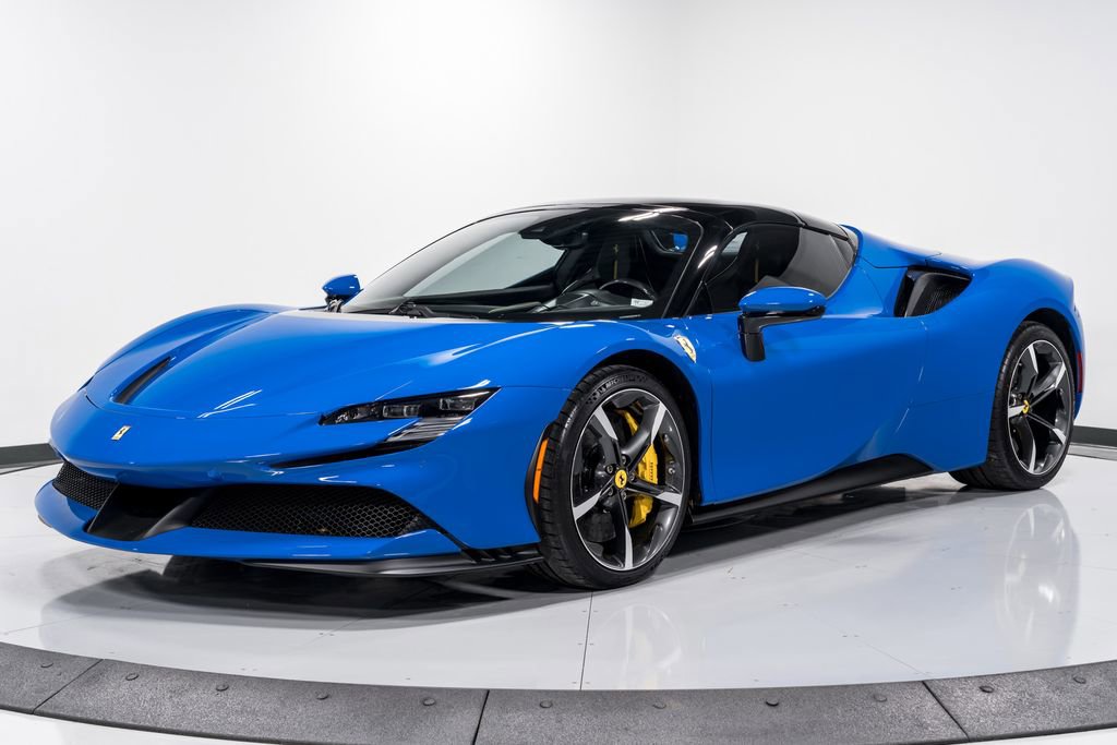 Used 2024 Ferrari SF90 Spider image 39