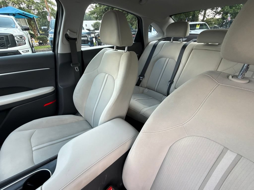 Used 2025 Hyundai Sonata SEL FWD image 17