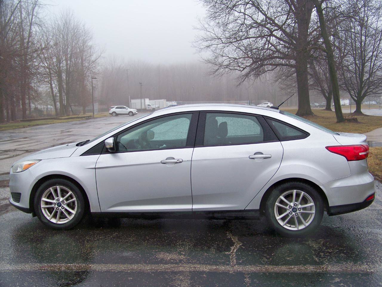 Used 2016 Ford Focus SE FWD image 5