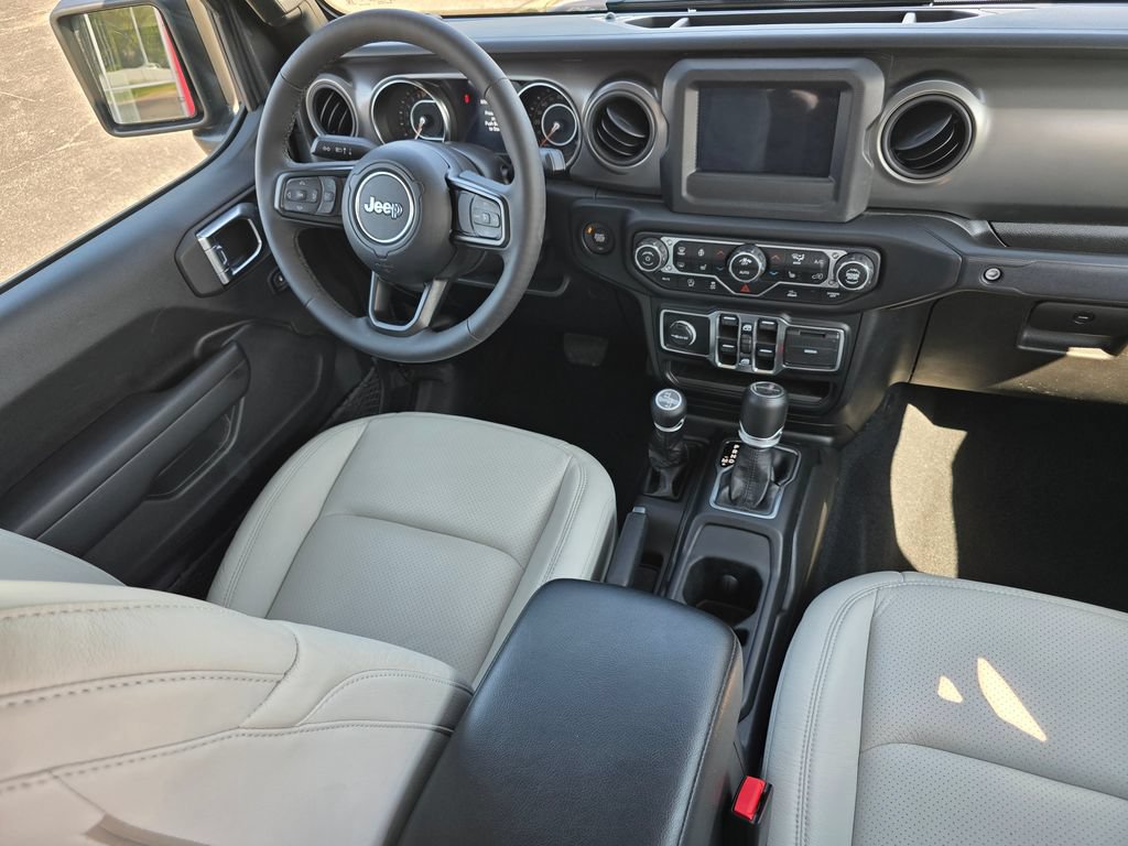 Used 2023 Jeep Gladiator Sport AWD/4WD image 21