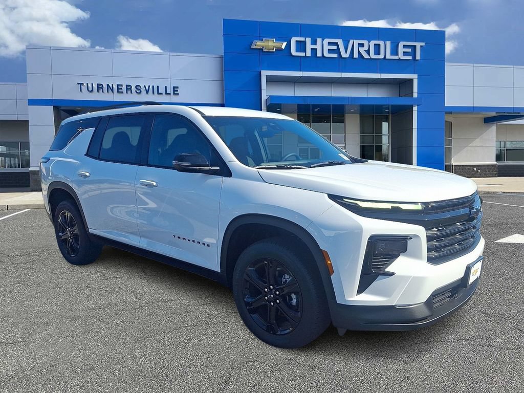 New 2027 Chevrolet Traverse LT w/ Midnight/Sport Edition FWD image 2