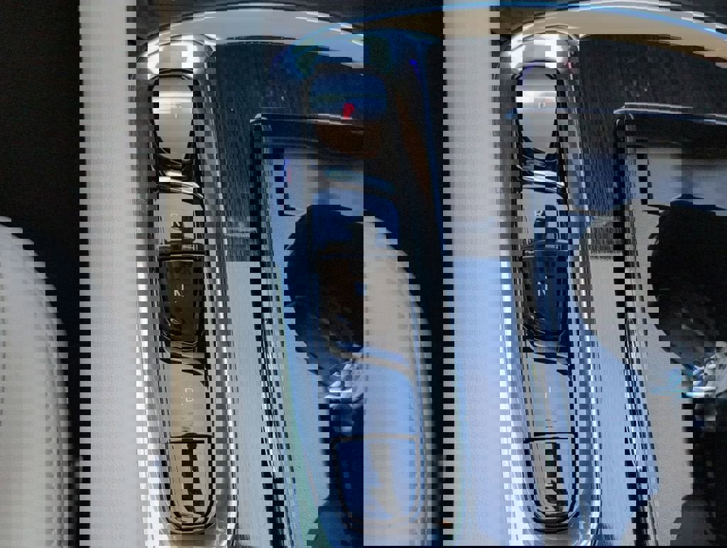 Used 2023 Buick Enclave Essence w/ Experience Buick Package image 20