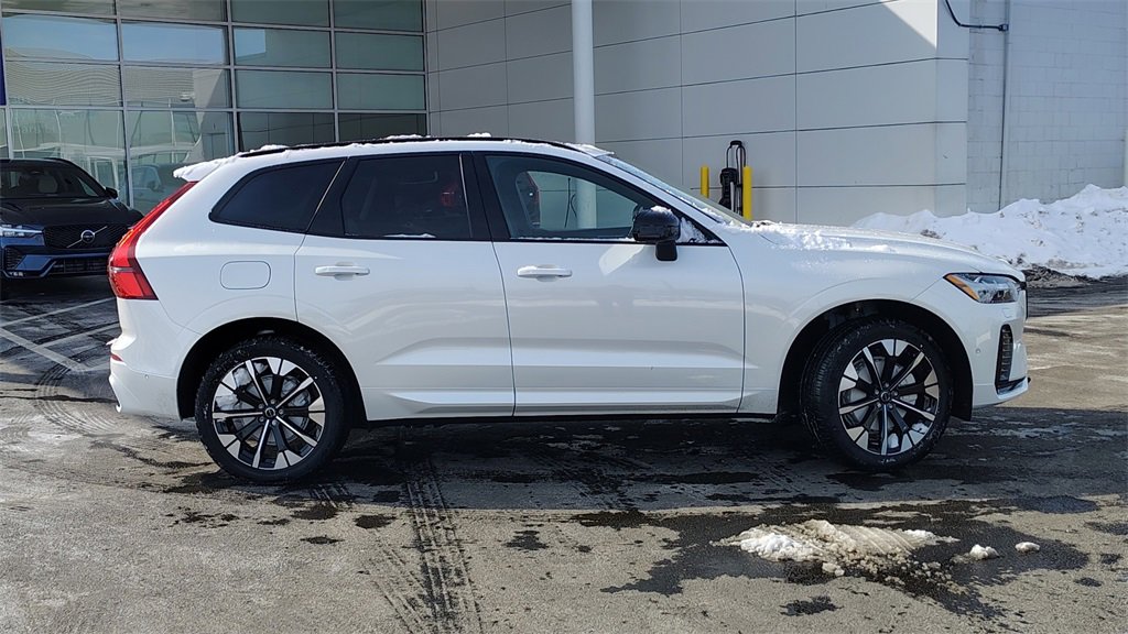 New 2026 Volvo XC60 B5 Plus w/ Protection Package Premier image 2