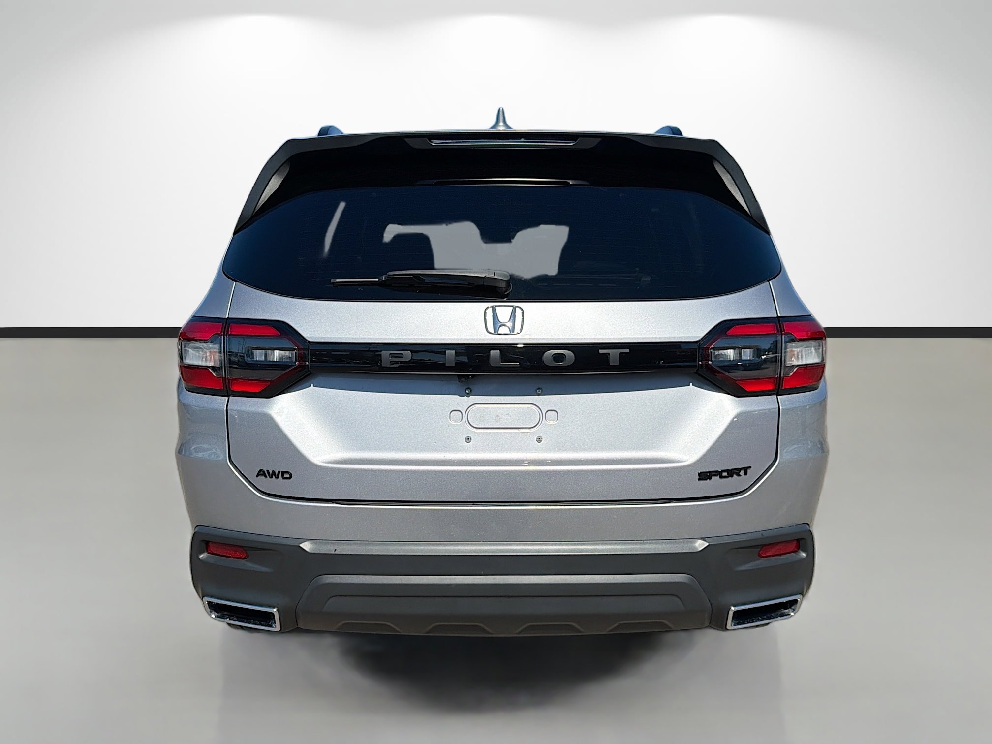 Used 2023 Honda Pilot Sport image 4