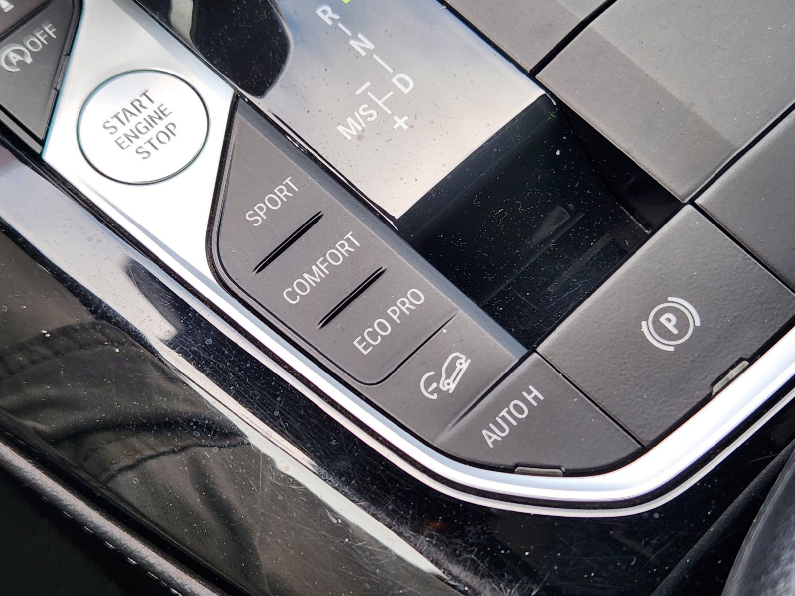 Used 2023 BMW X4 xDrive30i AWD/4WD image 16
