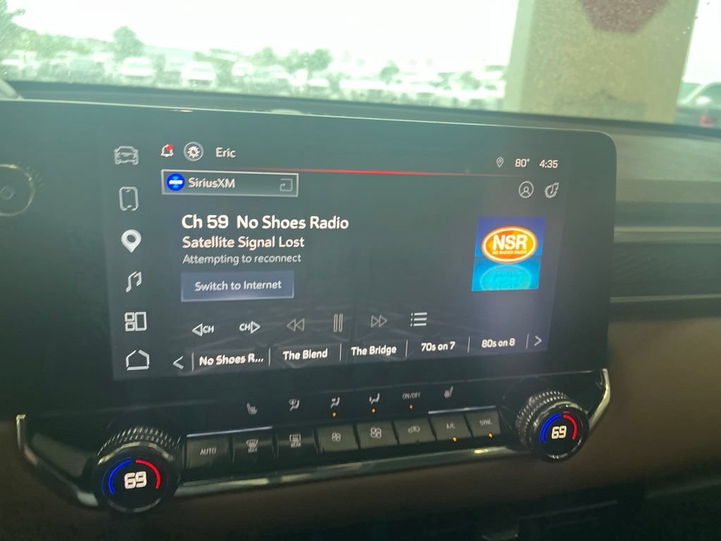 Certified 2025 GMC Canyon AT4 AWD/4WD image 11