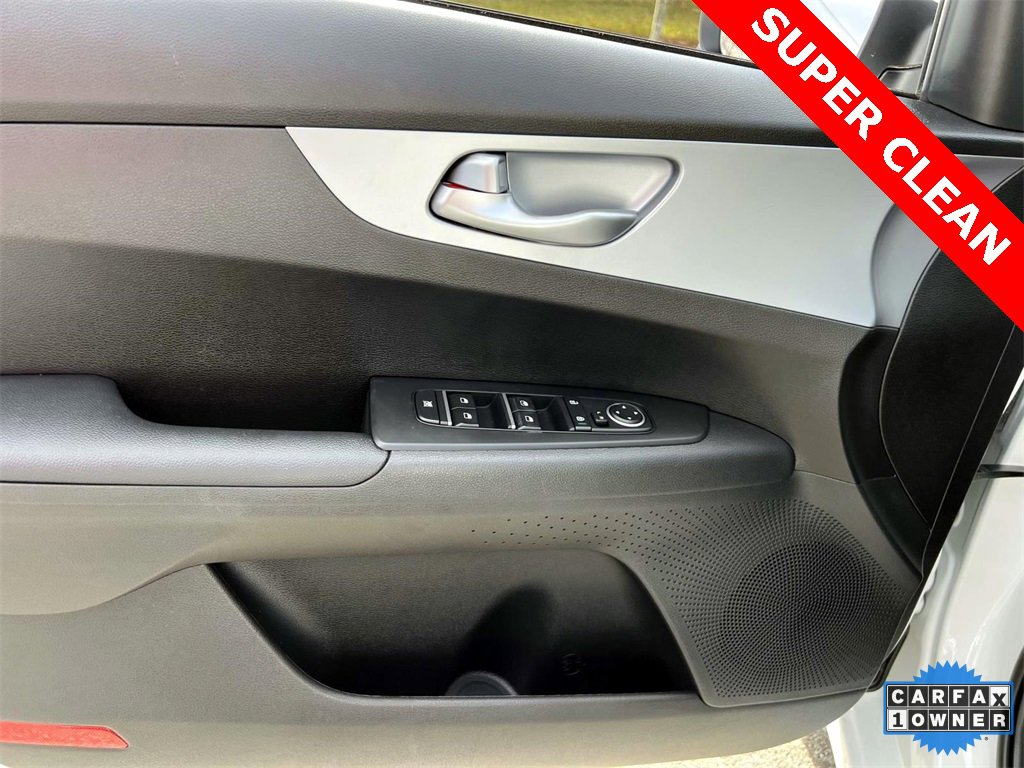 Used 2023 Kia Forte LXS w/ LXS Technology Package image 15