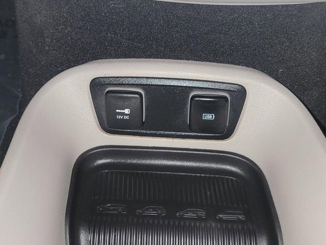 Used 2017 Chrysler Pacifica Touring-L image 24