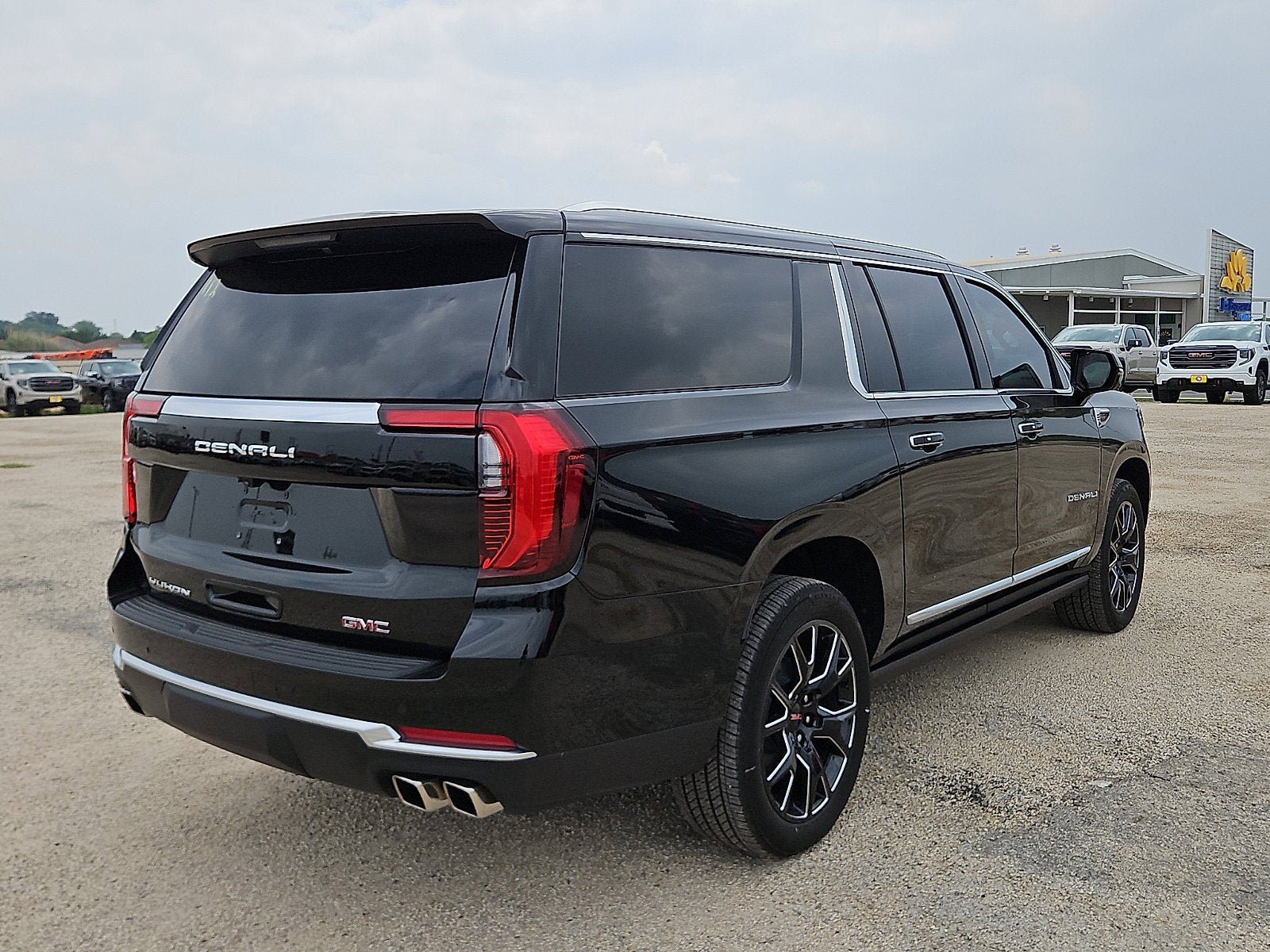New 2026 GMC Yukon XL Denali w/ Sun & Power Step Package RWD image 5
