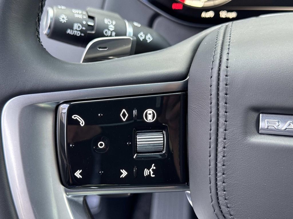 Certified 2025 Land Rover Range Rover Autobiography AWD/4WD image 31