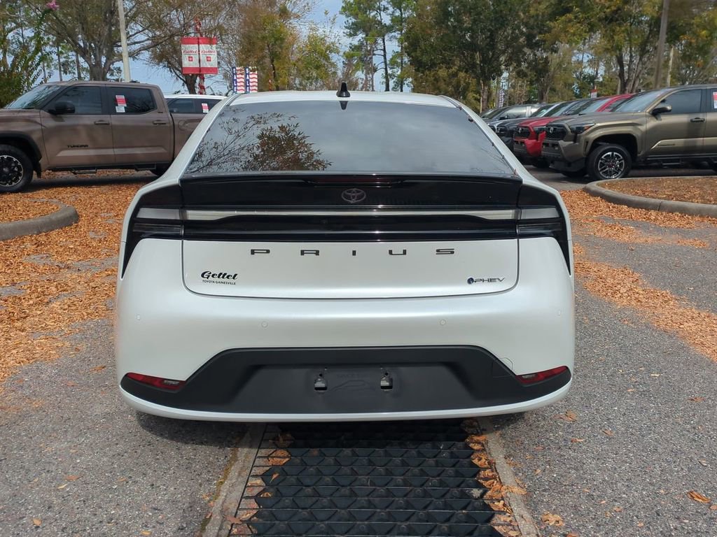 New 2026 Toyota Prius Plug-In Hybrid image 6