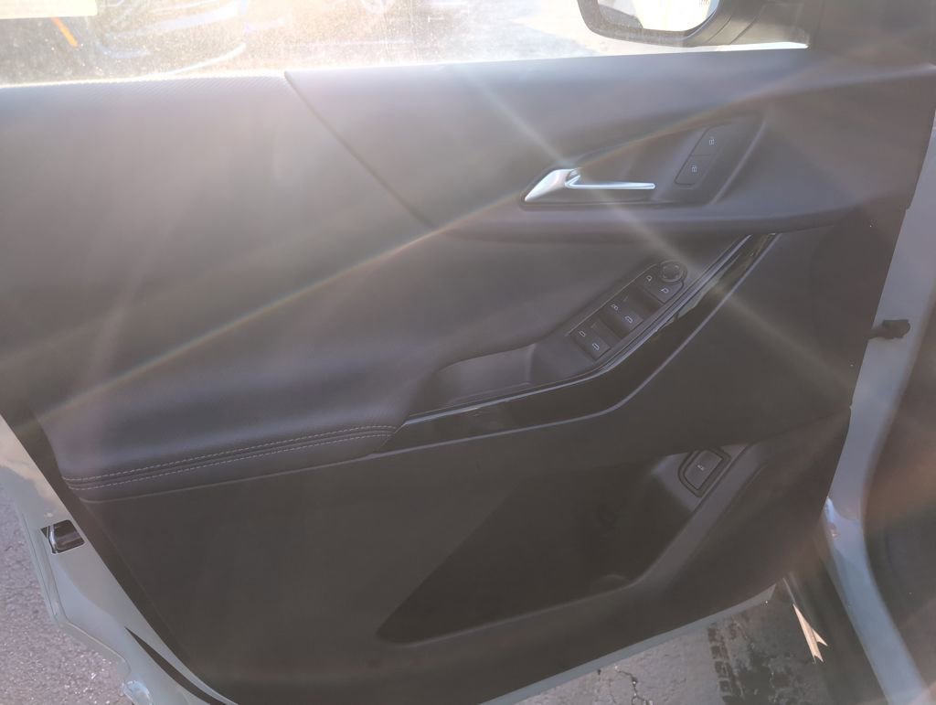 New 2026 Chevrolet Equinox LT w/ Convenience Package II image 14