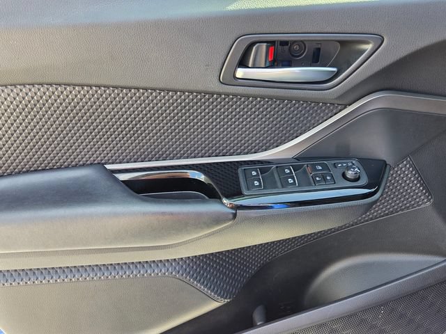 Used 2019 Toyota C-HR XLE FWD image 15