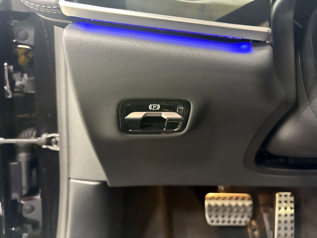 Used 2025 Mercedes-Benz E 53 AMG e 4MATIC Sedan image 11