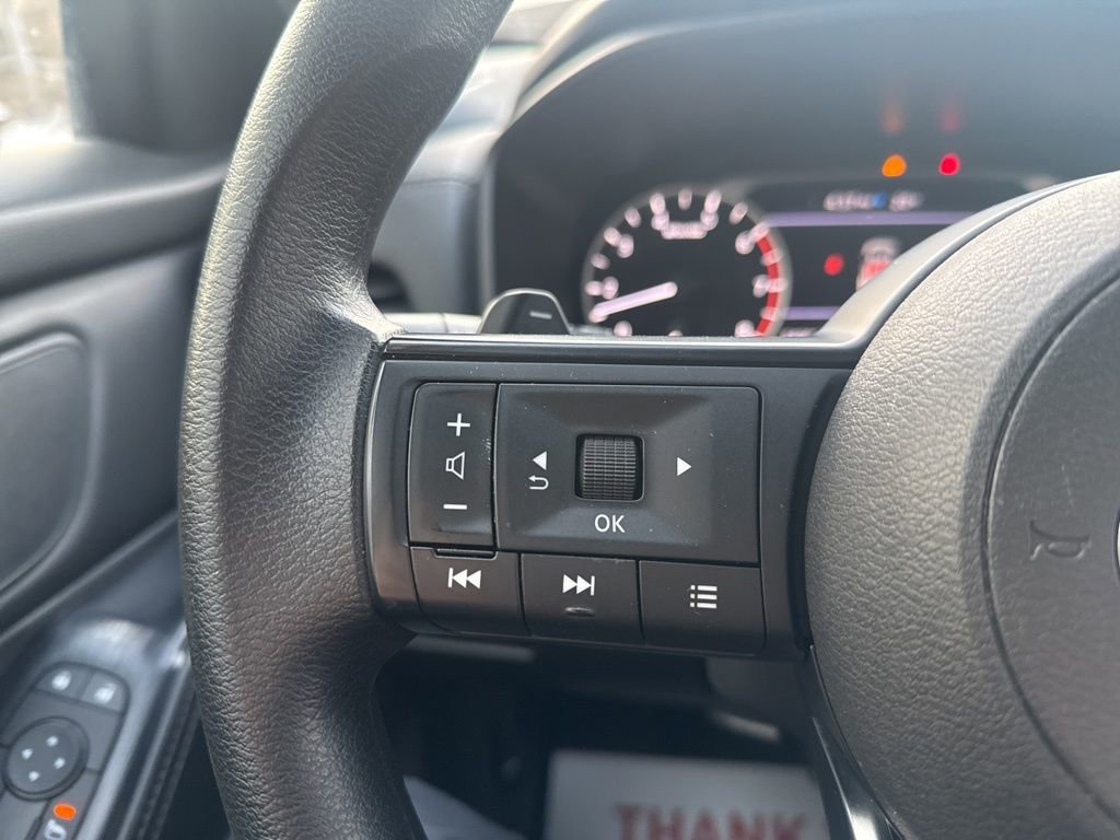 Used 2024 Nissan Rogue SV image 17