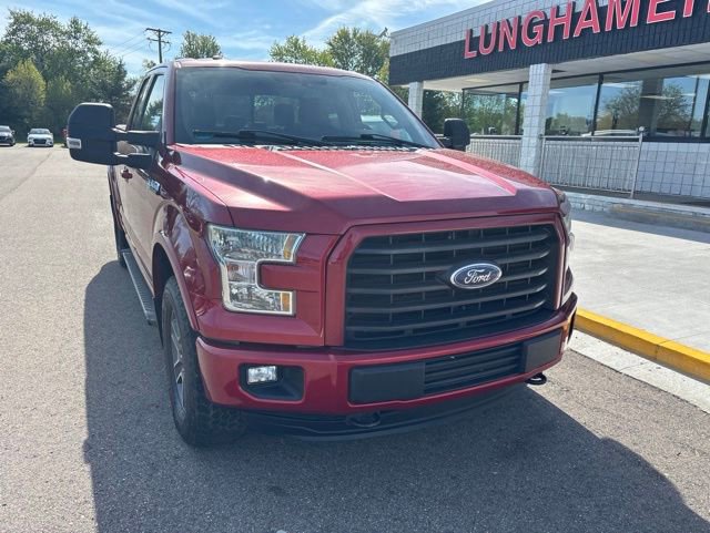 Used 2015 Ford F150 XLT w/ Equipment Group 302A Luxury AWD/4WD image 4