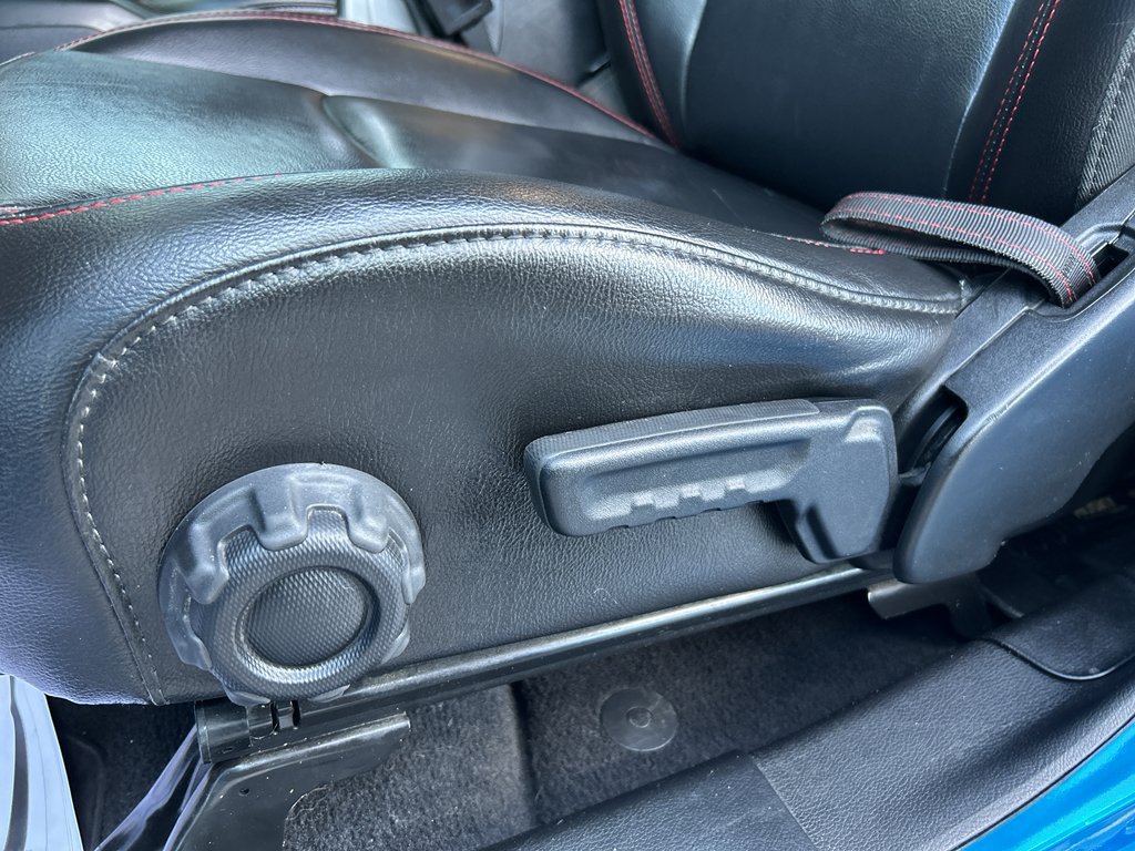 Used 2021 Jeep Gladiator Rubicon w/ Uconnect 4C Nav & Sound Group AWD/4WD image 16