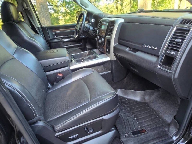 Used 2017 RAM 2500 Laramie w/ Sport Appearance Group AWD/4WD image 11