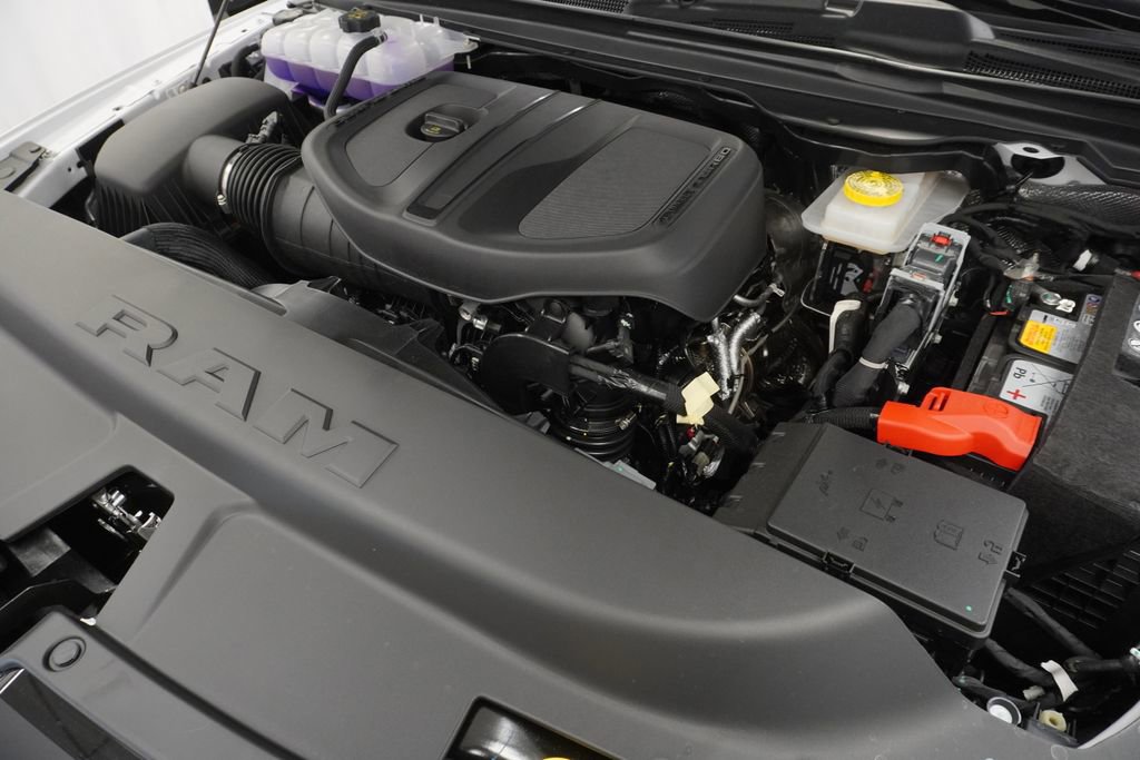 New 2026 RAM 1500 Express AWD/4WD image 37