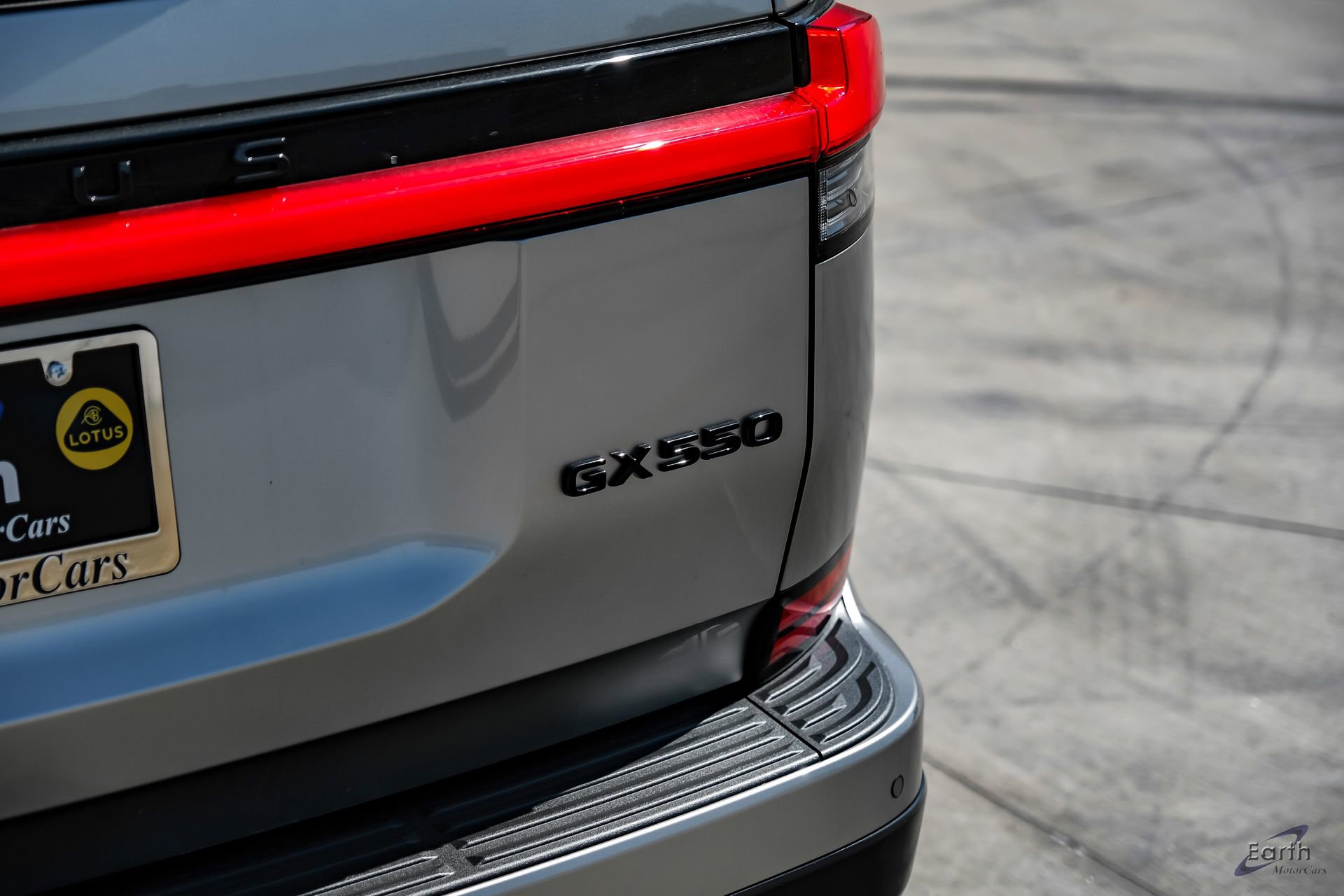 Used 2025 Lexus GX 550 550 Luxury+ HUD Traffic LIFTED w/ Accessory Package (2T) image 28