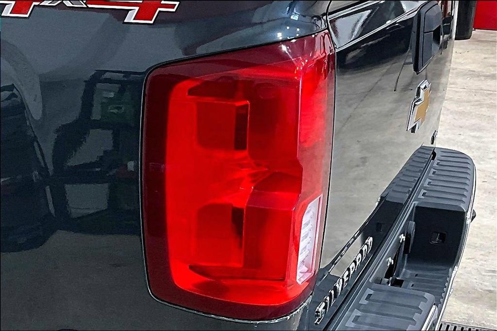 Used 2017 Chevrolet Silverado 1500 LTZ w/ Sport Package AWD/4WD image 11