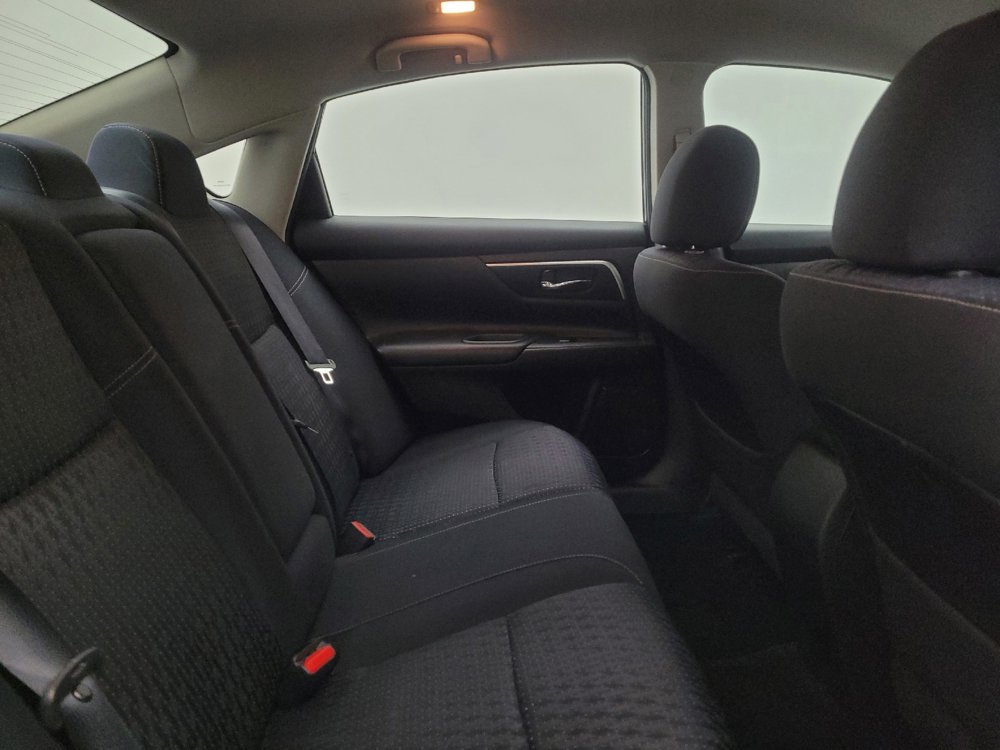 Used 2016 Nissan Altima 2.5 SV image 19
