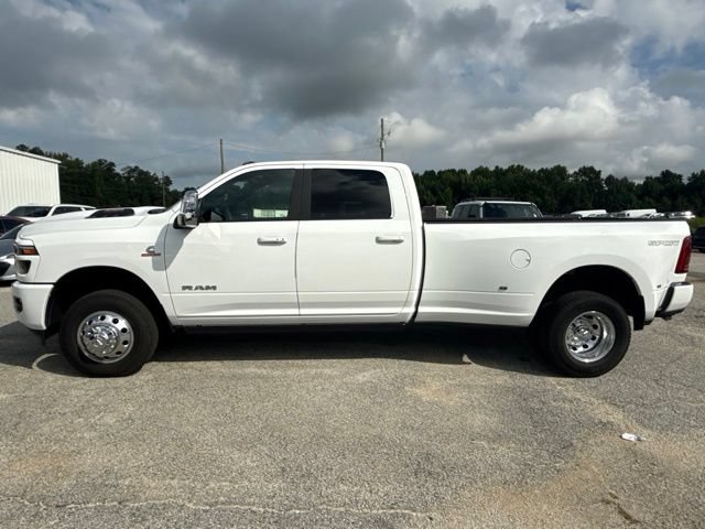 Used 2026 RAM 3500 Laramie AWD/4WD image 2