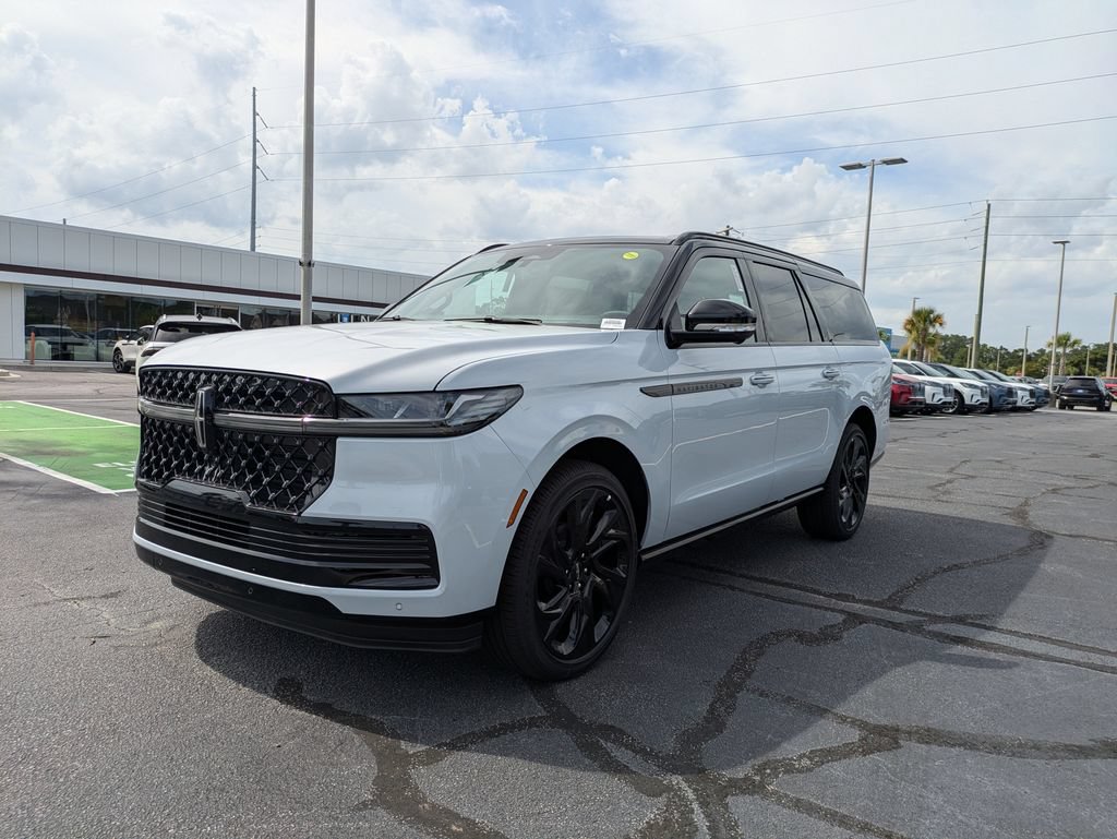 New 2026 Lincoln Navigator L Black Label AWD/4WD image 8