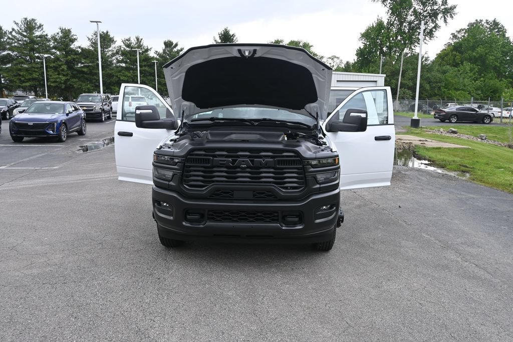 New 2026 RAM 3500 Tradesman AWD/4WD image 37
